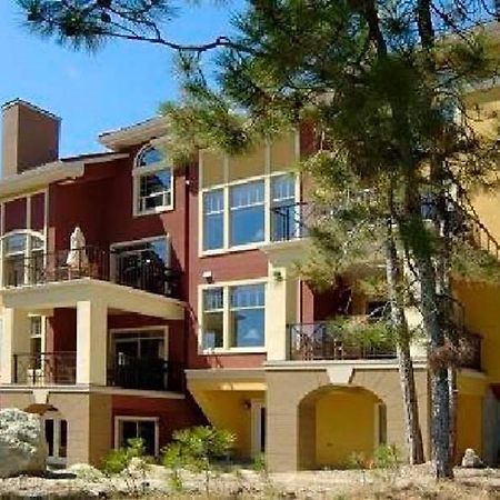 Bellasera Tuscan Villas By Associated Property Management Kelowna Exteriör bild